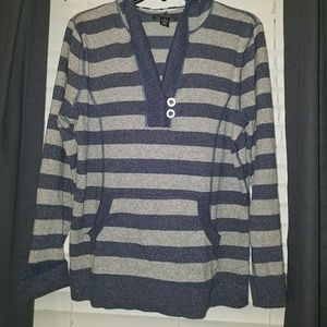 Style&CO Light Pullover